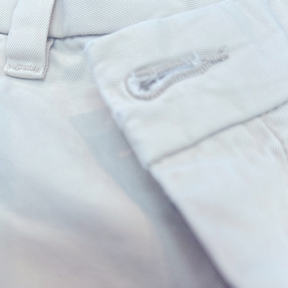 TOMMY HILFIGER- Men's Cream Shorts 🩳 - Picture 5 of 8